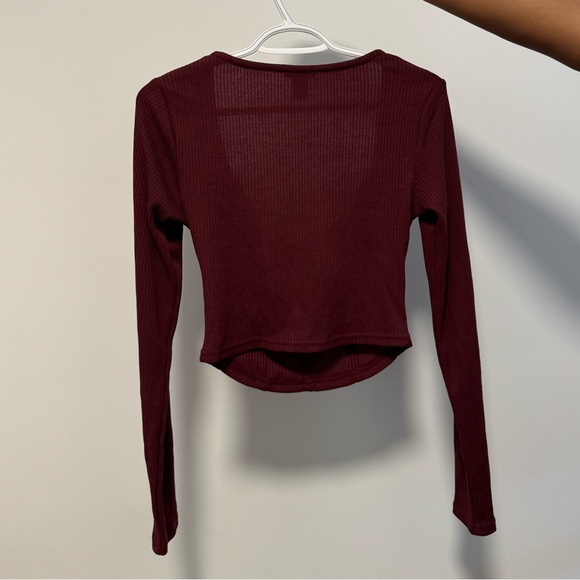 Burgundy ruched tie-front crop with corset design - Picture 3 of 3